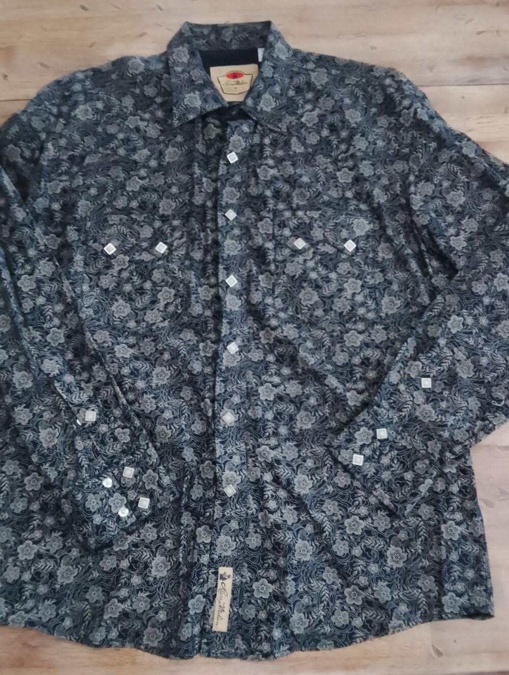 Larry Mahan Floral Pattern Button-Up Shirt in Black and Gray Pearl Snap Button L